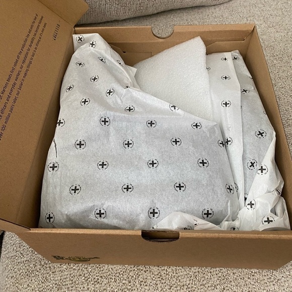 NWT DR. MARTENS 1460 BLACK NAPPA WOMENS 11/ MENS 10 - Picture 5 of 9